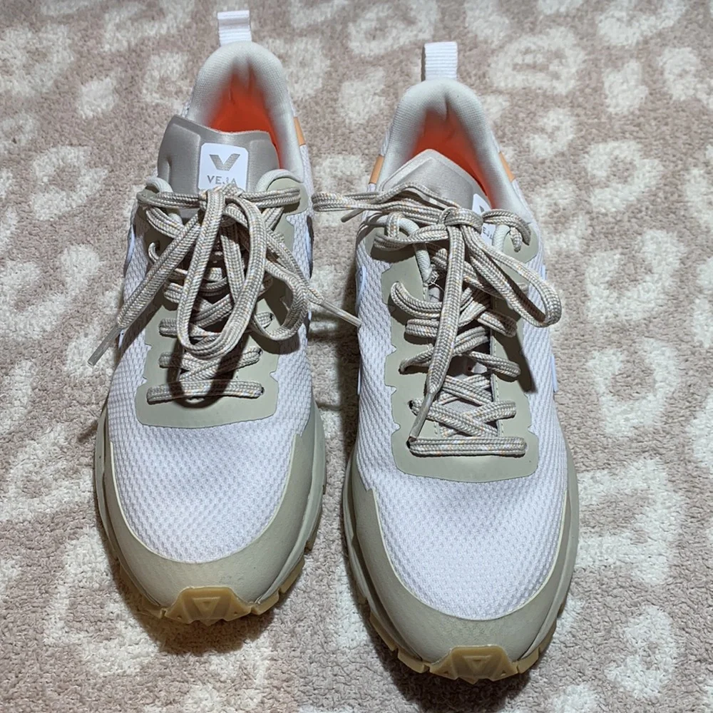 Veja Dekkan Sneakers